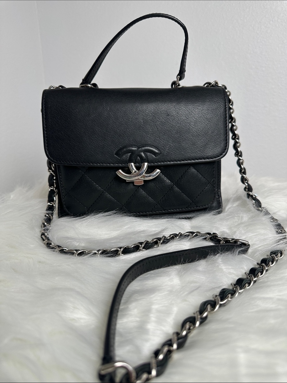 💯Authentic Chanel Mini Flap Bag Black Lambskin Silver Hardware Crossbody🍀